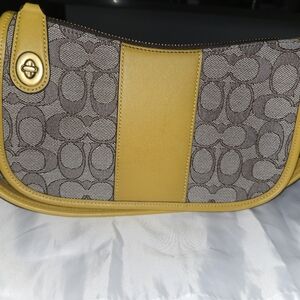 Coach Swinger Shoulder Bag